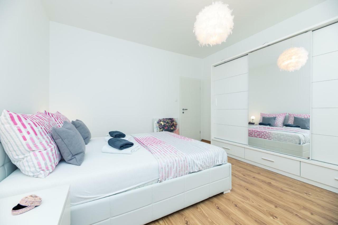 Luxury Apartment Angel Split Exteriör bild